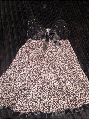 Black Lace & Leopard Chemise
